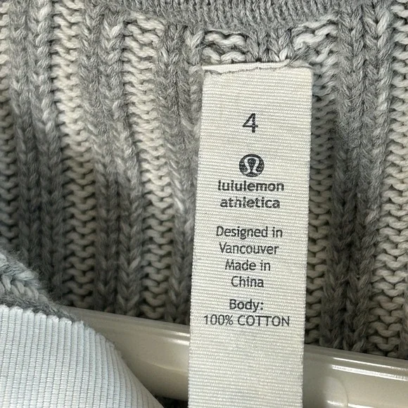 Lululemon Embrace Full Zip Hoodie Scuba Sweater -Gray - Women's Size 4 - EUC!!!! - Picture 5 of 16